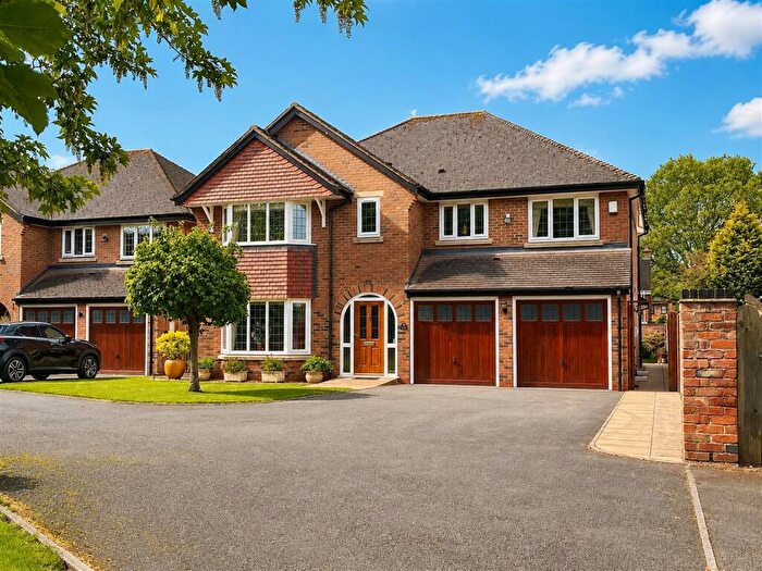 5 Bedroom Detached House For Sale In Fox Hollies Road, Walmley, Sutton Coldfield, B76