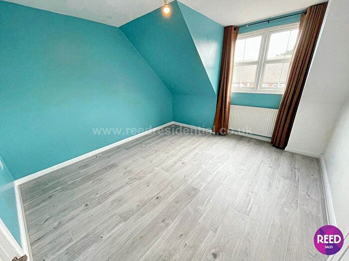 2 Bedroom Flat For Sale In Ness Road, Shoeburyness, SS3