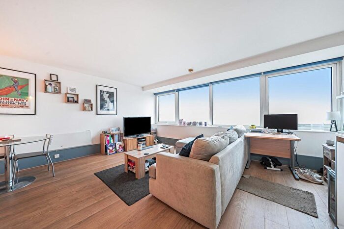 2 Bedroom Flat For Sale In George Beard Road, Deptford, London, SE8