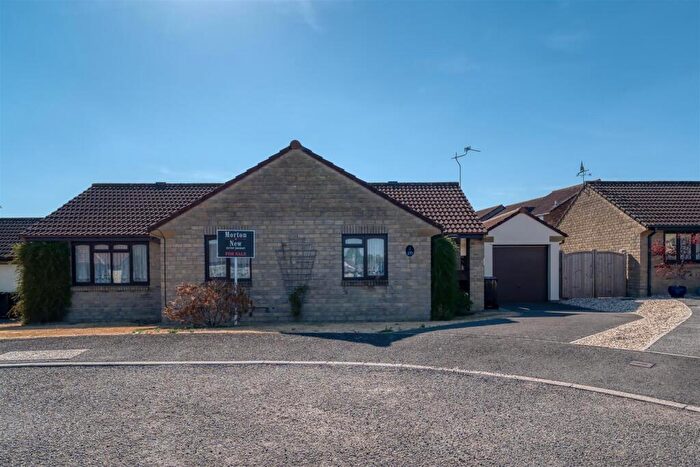 3 Bedroom Detached Bungalow For Sale In Foxglove Close, Wyke, Gillingham, SP8