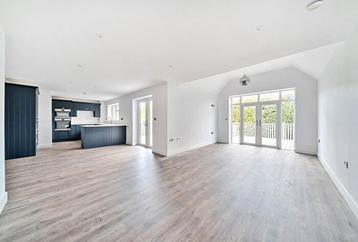 4 Bedroom Detached House To Rent In The British, Yate, BS37