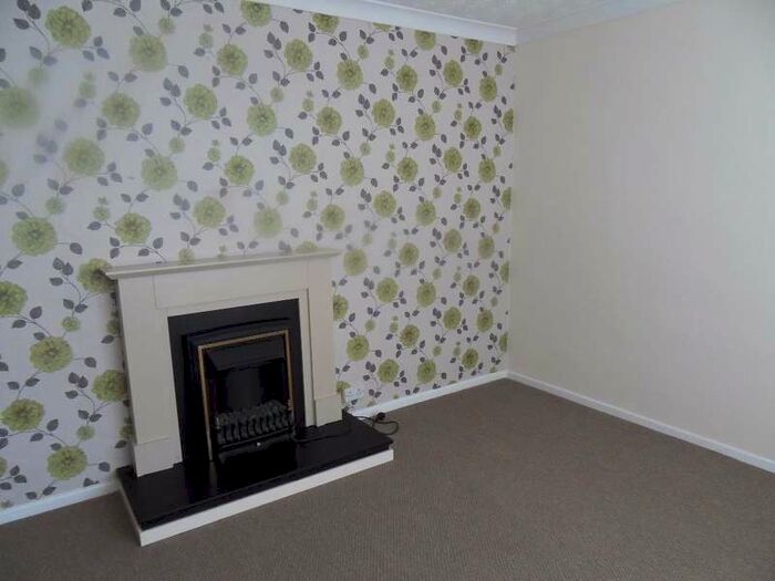 2 Bedroom Semi-Detached House To Rent In Gattison Lane New Rossington, DN11