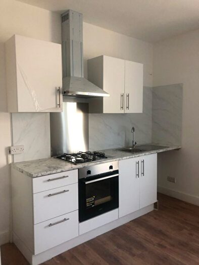 1 Bedroom Flat To Rent In Leonard Road, London, E4