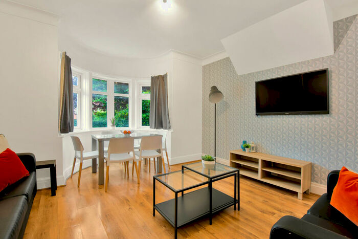 7 Bedroom House To Rent In St Anns Lane, Leeds, LS4