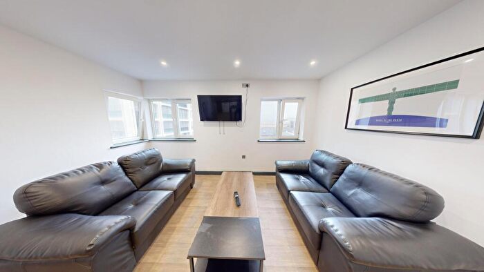 1 Bedroom Apartment To Rent In Stepney Lane, NE1