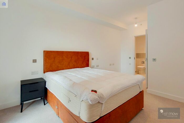 2 Bedroom Flat To Rent In Adlay Apartments, Millet Place, Silvertown, E16