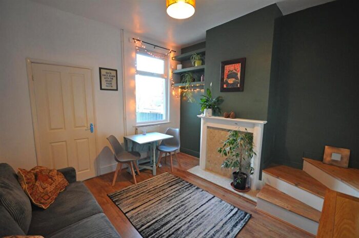 3 Bedroom House To Rent In Richardson Street, Derby -Students /, DE22