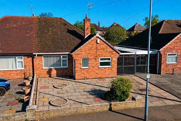 2 Bedroom Bungalow For Sale In Alfreton Road, Wigston, Leicestershire, LE18