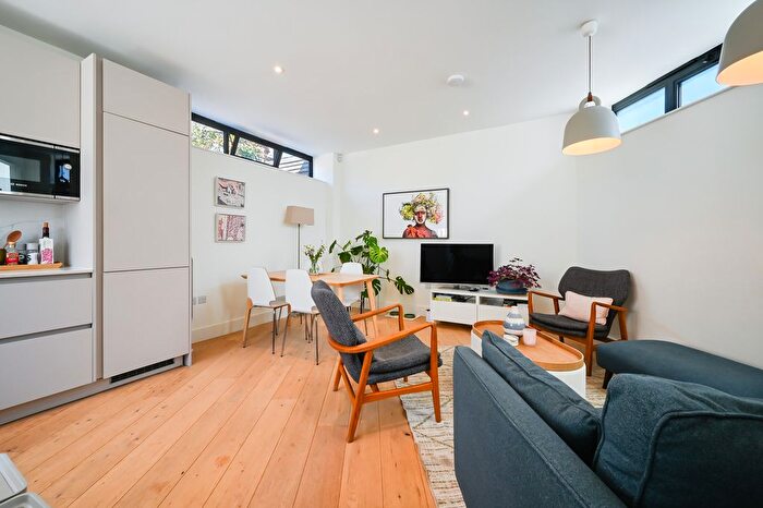 4 Bedroom Property To Rent In Cavendish Road, SW12