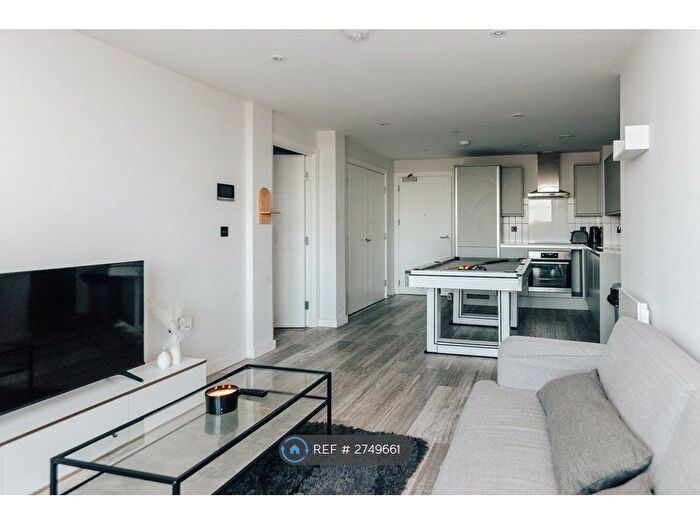 2 Bedroom Flat To Rent In Birmingham, Birmingham, B12