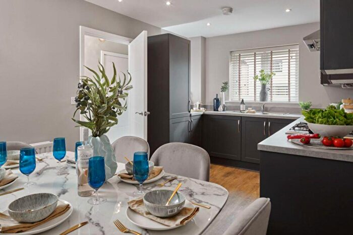 4 Bedroom Semi Detached House For Sale In Atkins Cresent, Maldon, Essex, CM9