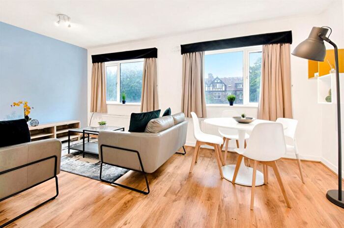 4 Bedroom Flat To Rent In A Otley Road, Leeds, LS6