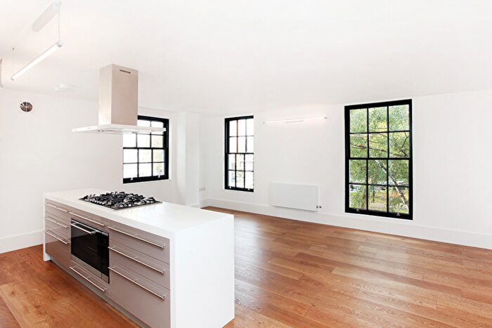 2 Bedroom Flat To Rent In Parsons Green, London, SW6