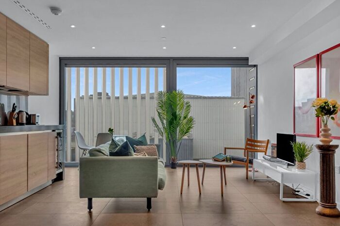 1 Bedroom Flat To Rent In London Borough Of Islington, EC1V