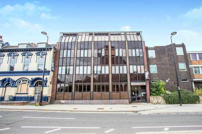 1 Bedroom Flat To Rent In The Brook, Chatham, Kent, ME4