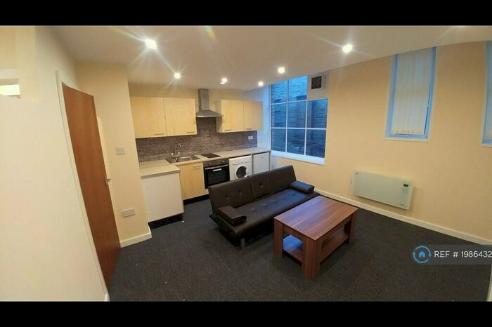 1 Bedroom Flat To Rent In Rawson Place, Bradford, BD1