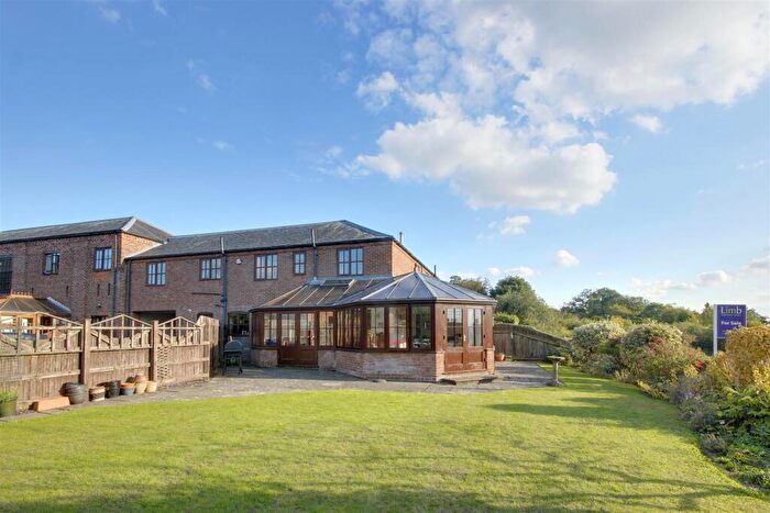 4 Bedroom Terraced House For Sale In Castle Farm Court, South Cave, HU15