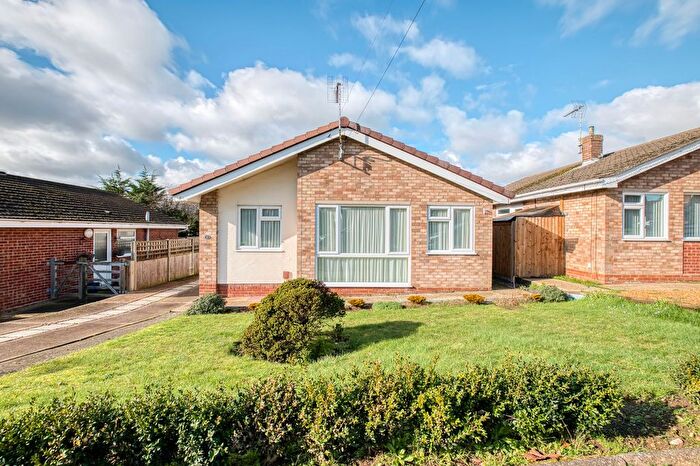 3 Bedroom Detached Bungalow For Sale In Worlingham Way, Lowestoft, NR32