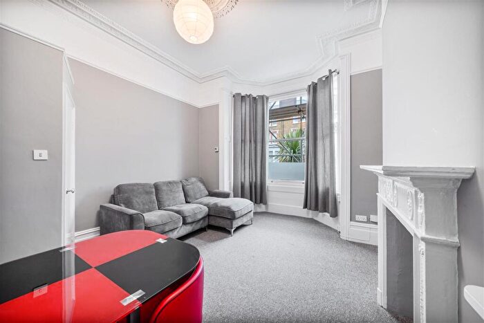 2 Bedroom Flat To Rent In Lady Margaret Road, Tufnell Park, N19