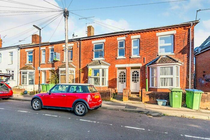 4 Bedroom Terraced House To Rent In Burton Road, Southampton, Hampshire, SO15