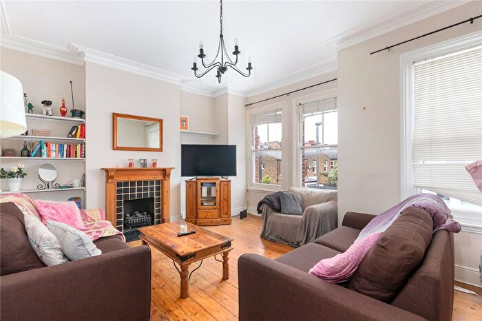 3 Bedroom Maisonette To Rent In Mantilla Road, London, SW17
