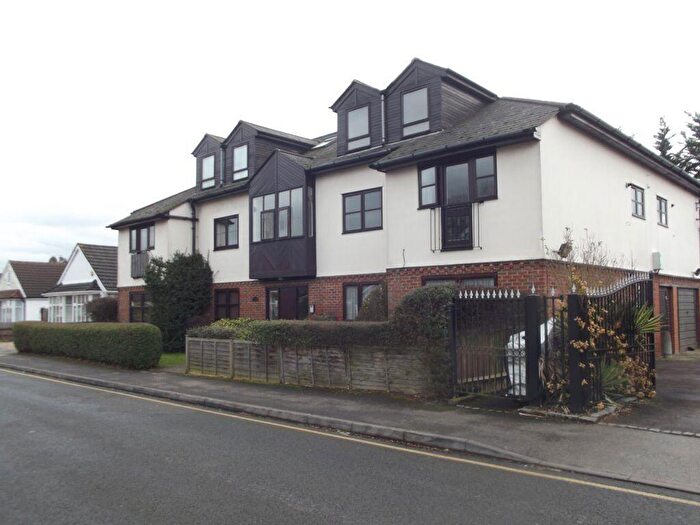 1 Bedroom Flat To Rent In Marlborough Court, Burnham, SL1