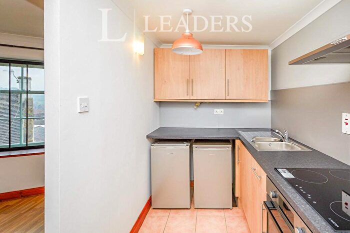 2 Bedroom Apartment To Rent In Church Street, DE56