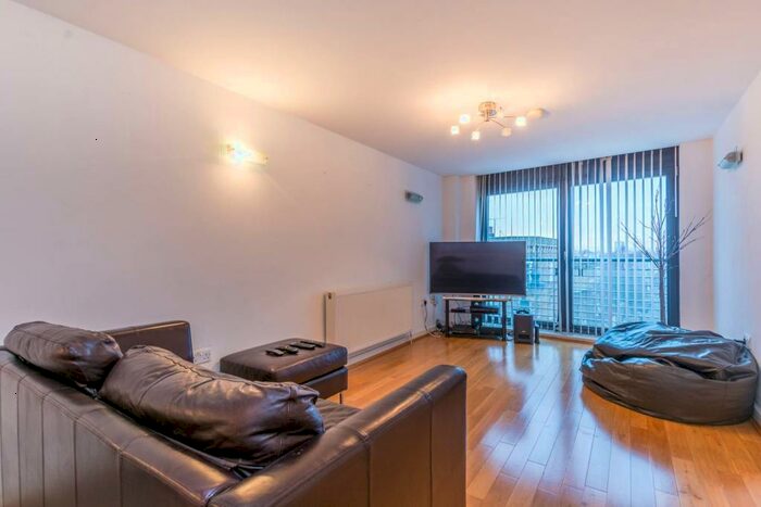 1 Bedroom Flat To Rent In Victorian Grove, Stoke Newington, London, N16