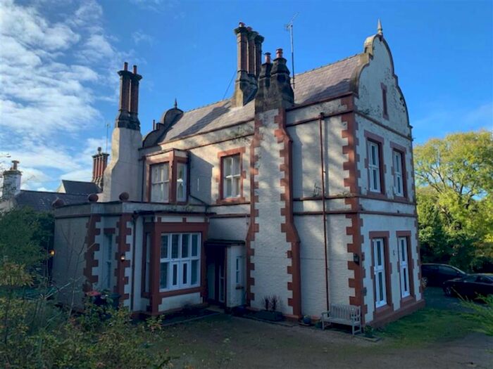 5 Bedroom Semi-Detached House For Sale In Lon Y Traeth, Pentraeth, Anglesey, LL75