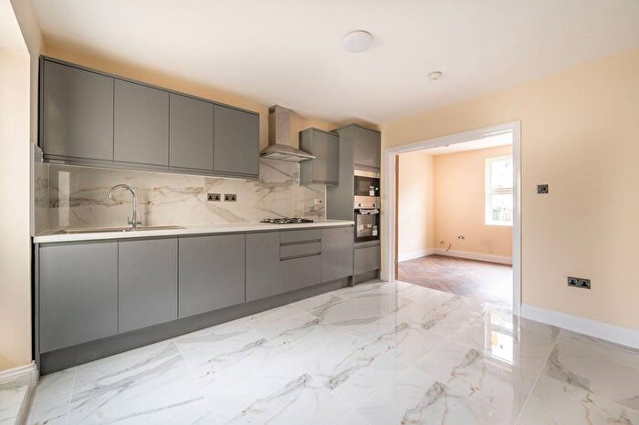 4 Bedroom Terraced House To Rent In Forest Gate, Forest Gate, London, E7