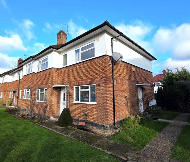 2 Bedroom Flat For Sale In Third Avenue, Wembley, HA9