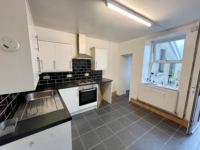 3 Bedroom House To Rent In Ty'r Felin Street, CF45