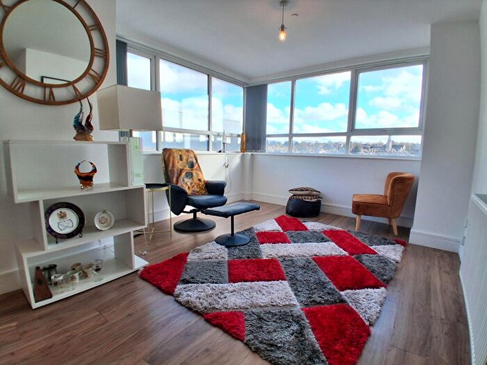 2 Bedroom Apartment To Rent In Lower Stone Street, Maidstone, ME15