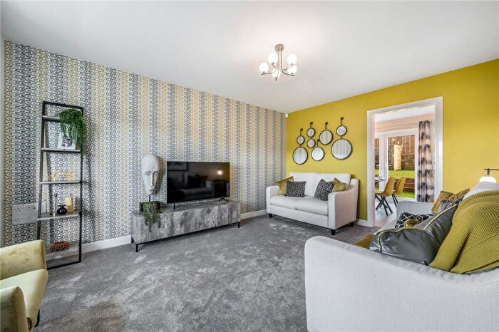 3 Bedroom Detached House For Sale In Standenhall Drive, Burnley, Lancashire, BB10