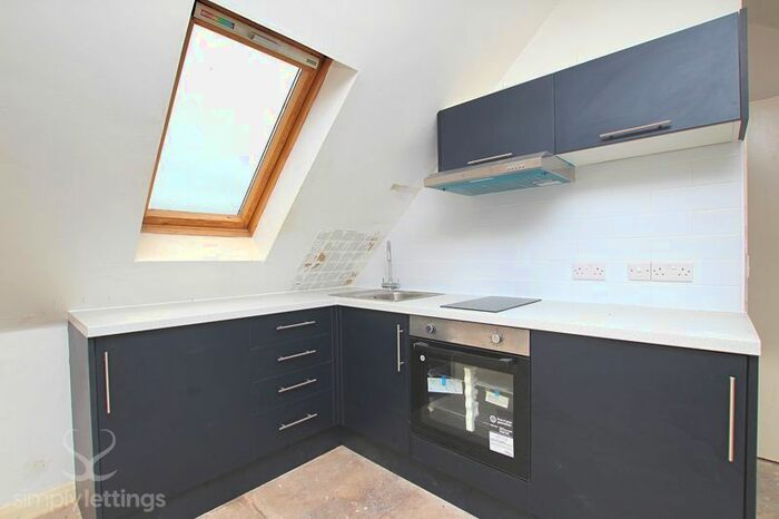 Studio To Rent In Broadwater Hall, South Farm Road, Broadwater, Worthing, BN14