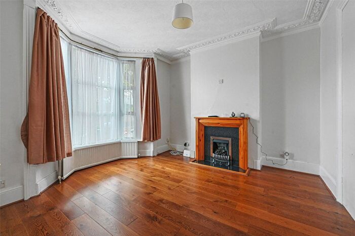 3 Bedroom Terraced House For Sale In Clifden Road, Hackney, London, E5