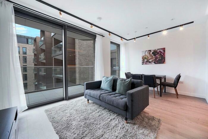 1 Bedroom Flat To Rent In Siena House, London, EC1V