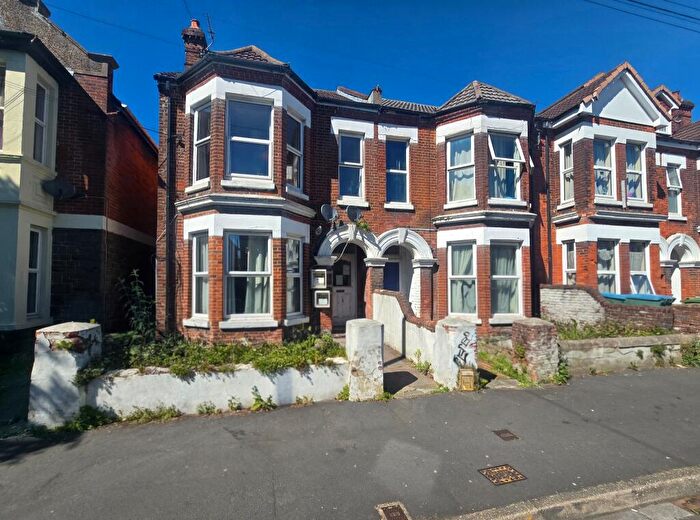 Studio To Rent In Wilton Avenue, Polygon, SO15