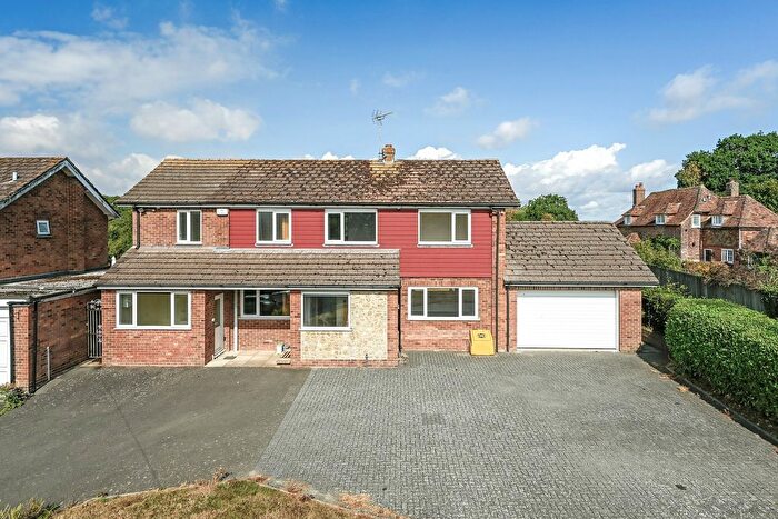 4 Bedroom Detached House For Sale In Lees Road, Brabourne, TN25
