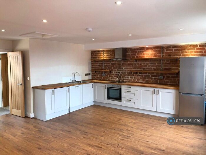 2 Bedroom Flat To Rent In St Luke's House Gloucester Quays, Gloucester, GL2