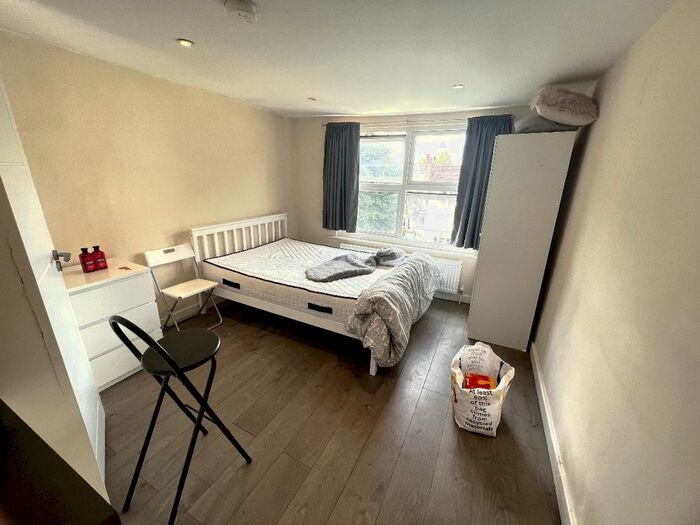 Studio To Rent In Wilderton Road, London, N16