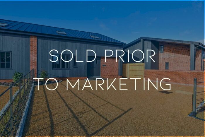 4 Bedroom Semi-Detached House For Sale In The Broadway, Dunmow, CM6