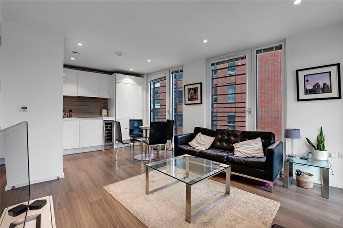 2 Bedroom Flat To Rent In Aurora Apartments, Buckhold Road, London, SW18