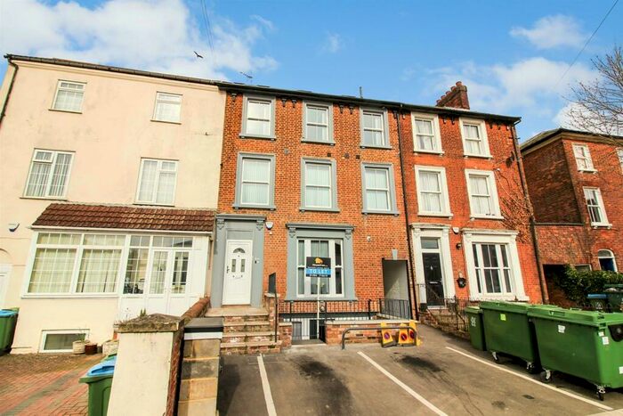 1 Bedroom Flat To Rent In Bicester Road, Aylesbury, HP19