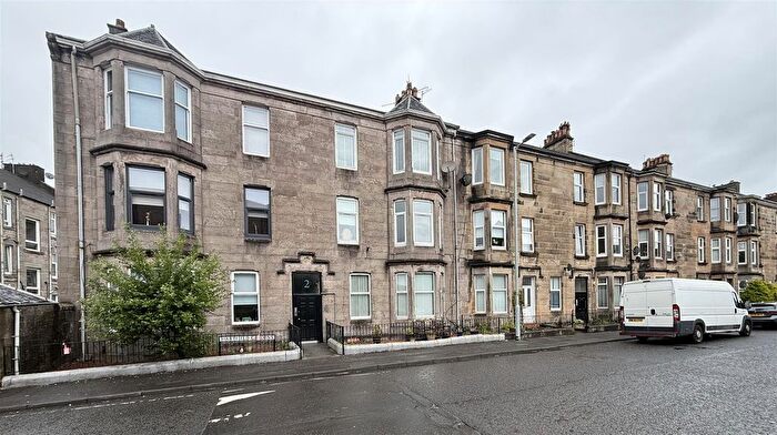 2 Bedroom Flat For Sale In Crosslet Road, Dumbarton, G82