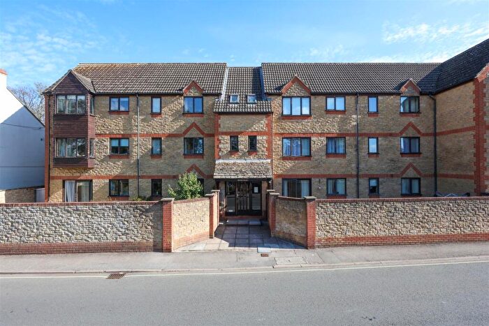 2 Bedroom Apartment For Sale In Rivercourt, Beeches Road, Cirencester, GL7