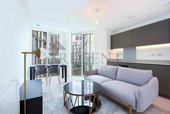 Apartment To Rent In Hale Works, Daneland Walk, N17