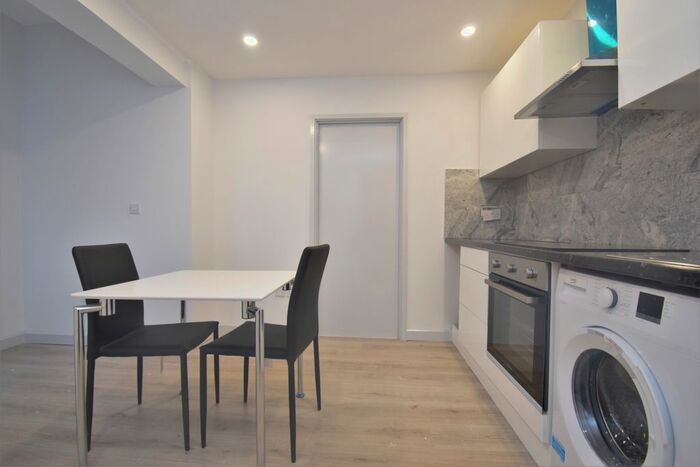 1 Bedroom Flat To Rent In George Lane, London, SE13