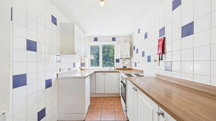 2 Bedroom Flat For Sale In Addison Road, Enfield, EN3