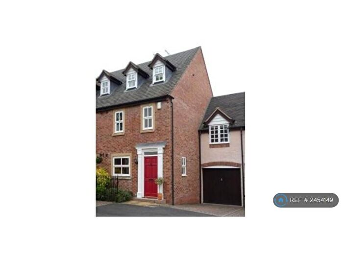 3 Bedroom Semi-Detached House To Rent In The Croft, Henley-In-Arden, B95